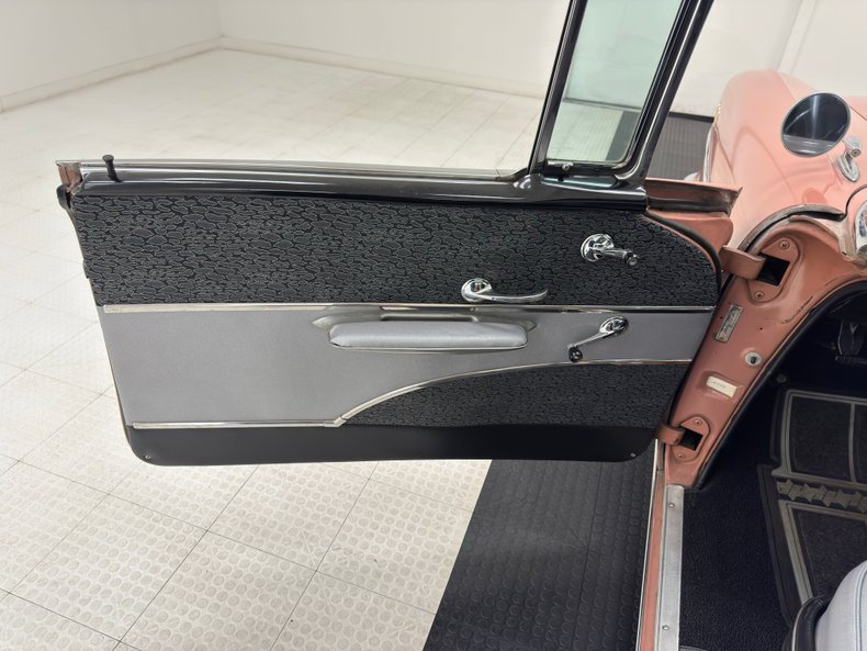 Chevrolet-Bel-air-1957-Canyon-Coral-Silver-35