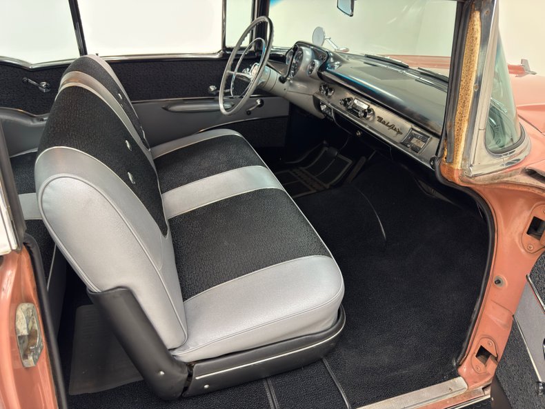 Chevrolet-Bel-air-1957-Canyon-Coral-Silver-39