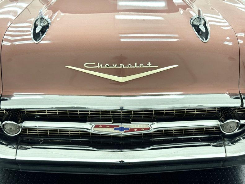 Chevrolet-Bel-air-1957-Canyon-Coral-Silver-9