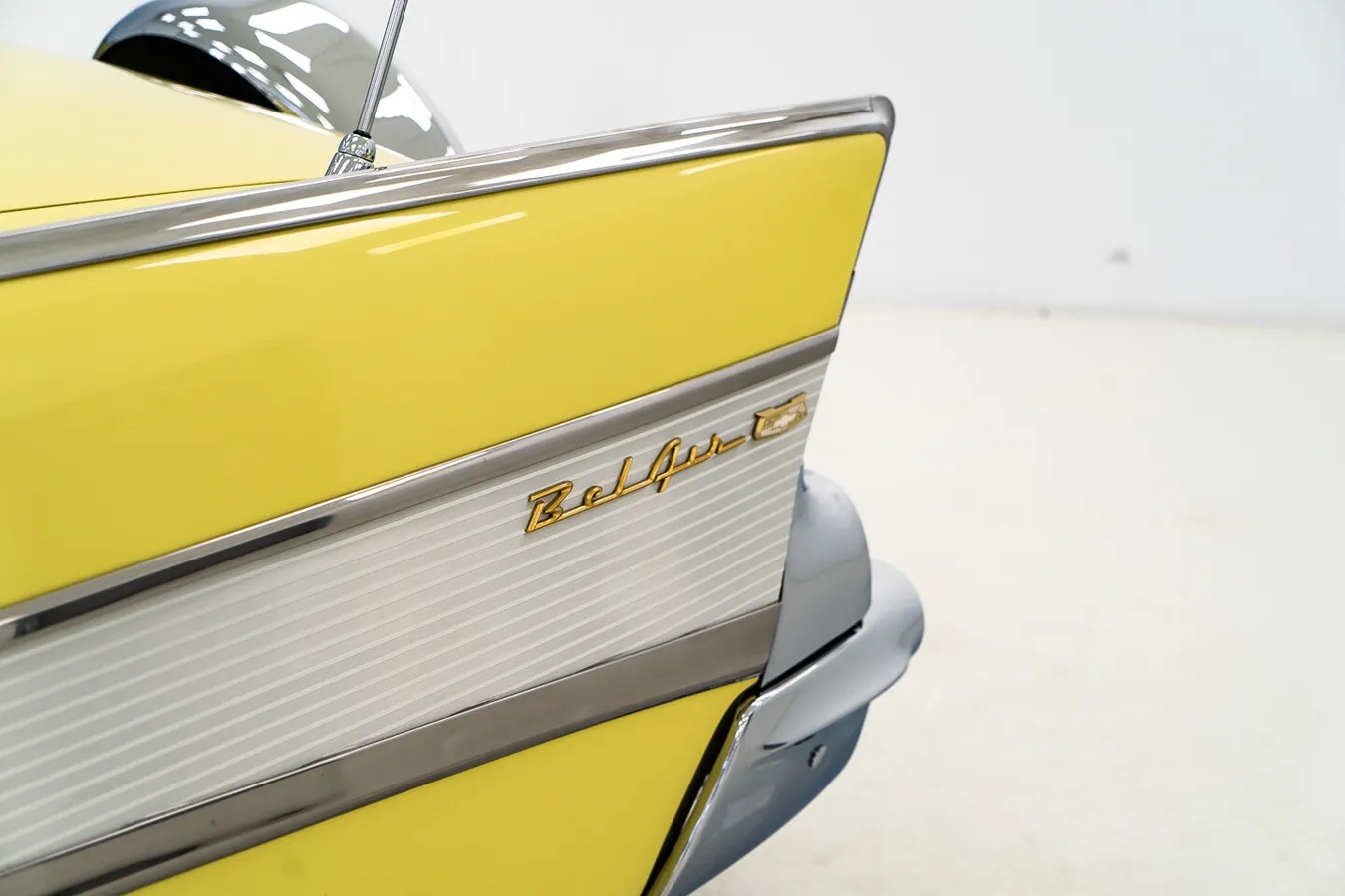 Chevrolet-Bel-air-1957-Indian-Ivory-Indian-Cream-19