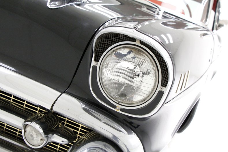 Chevrolet-Bel-air-1957-Onyx-Black-Red-14