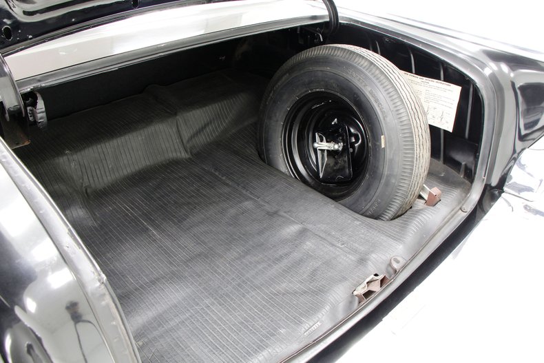 Chevrolet-Bel-air-1957-Onyx-Black-Red-19