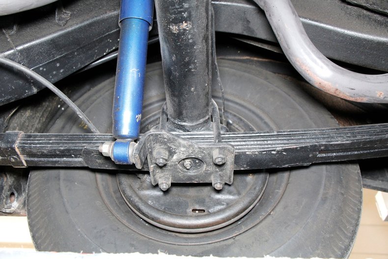 Chevrolet-Bel-air-1957-Onyx-Black-Red-38