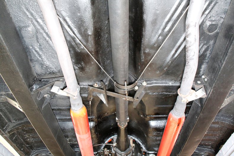 Chevrolet-Bel-air-1957-Onyx-Black-Red-39