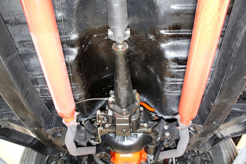 Chevrolet-Bel-air-1957-Onyx-Black-Red-40