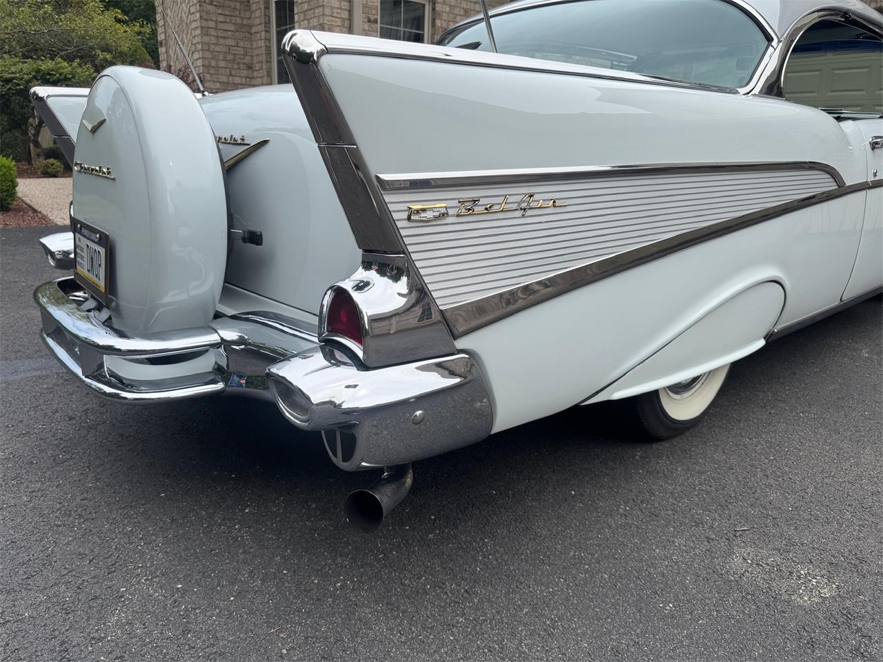 Chevrolet-Bel-air-1957-White-Grey-30