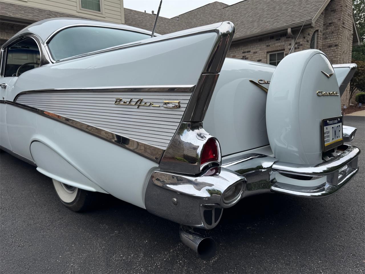 Chevrolet-Bel-air-1957-White-Grey-32