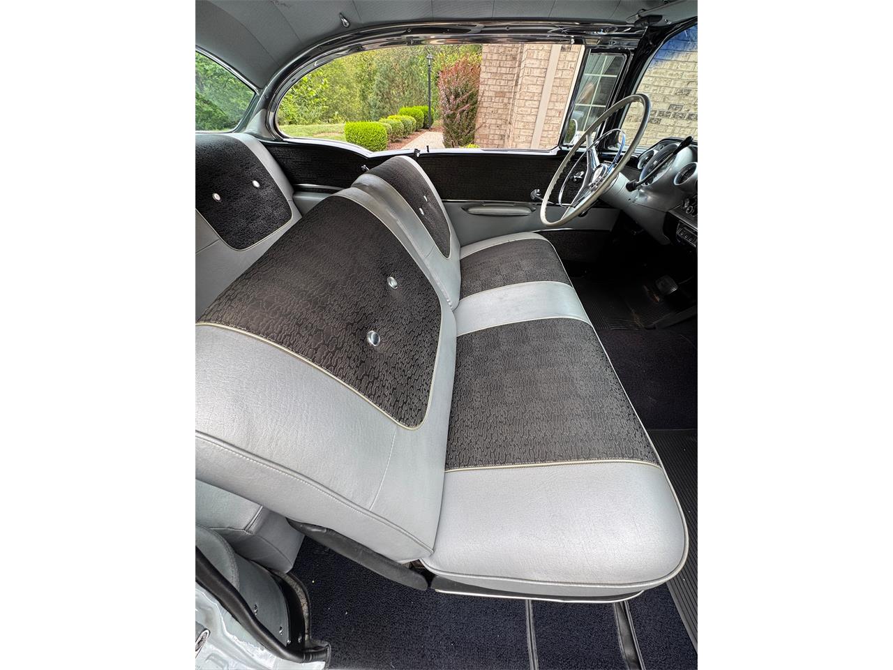 Chevrolet-Bel-air-1957-White-Grey-51