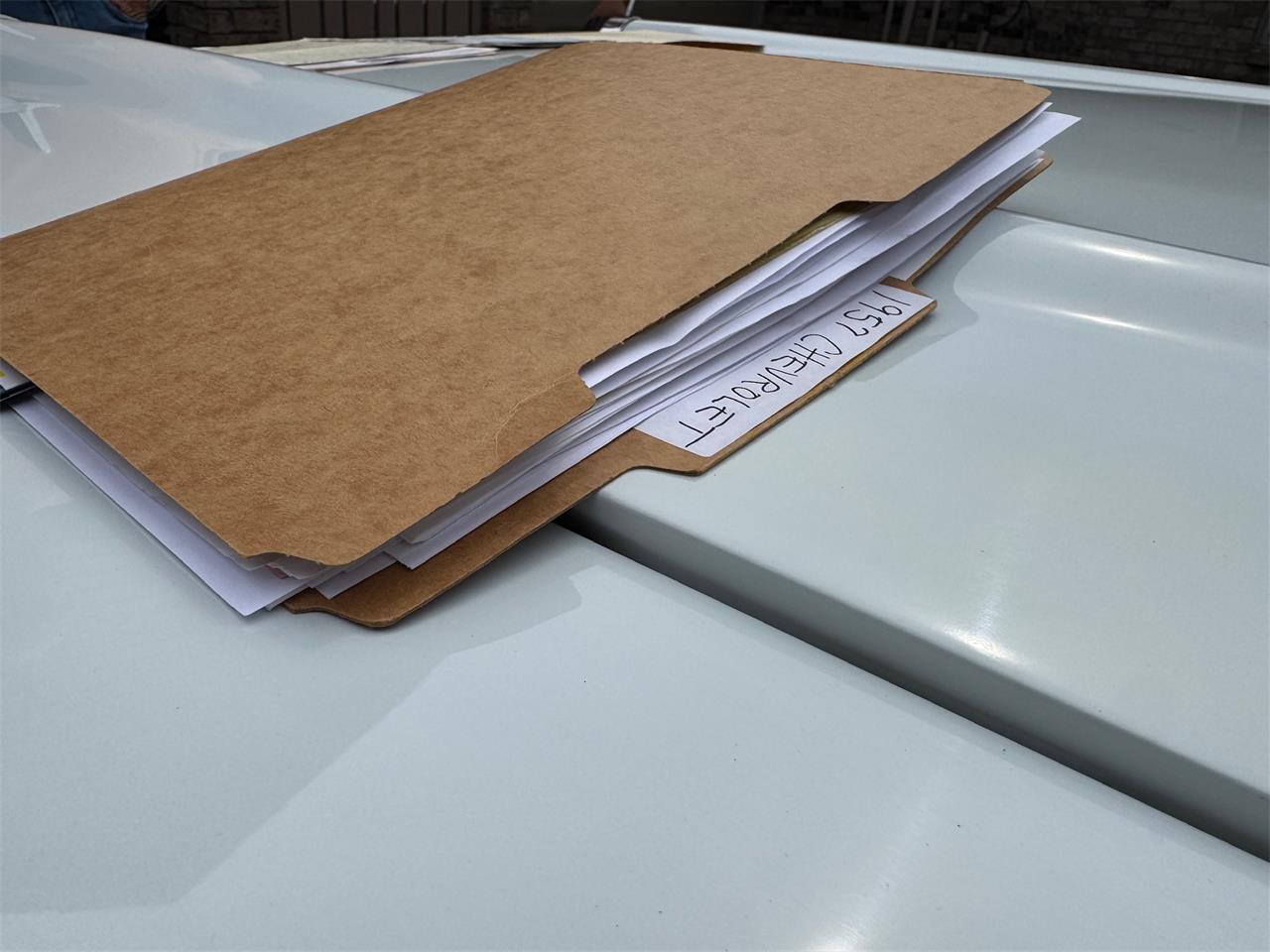 Chevrolet-Bel-air-1957-White-Grey-54