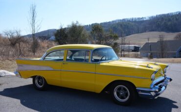 Chevrolet-Bel-air-1957-Yellow-Black-10
