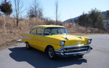 Chevrolet-Bel-air-1957-Yellow-Black-12