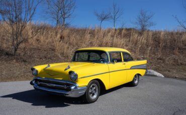 Chevrolet-Bel-air-1957-Yellow-Black-19