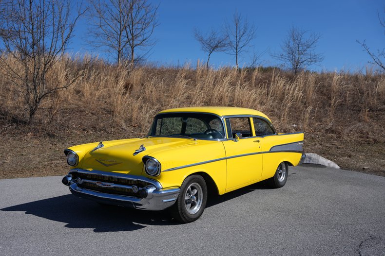 Chevrolet-Bel-air-1957-Yellow-Black-19