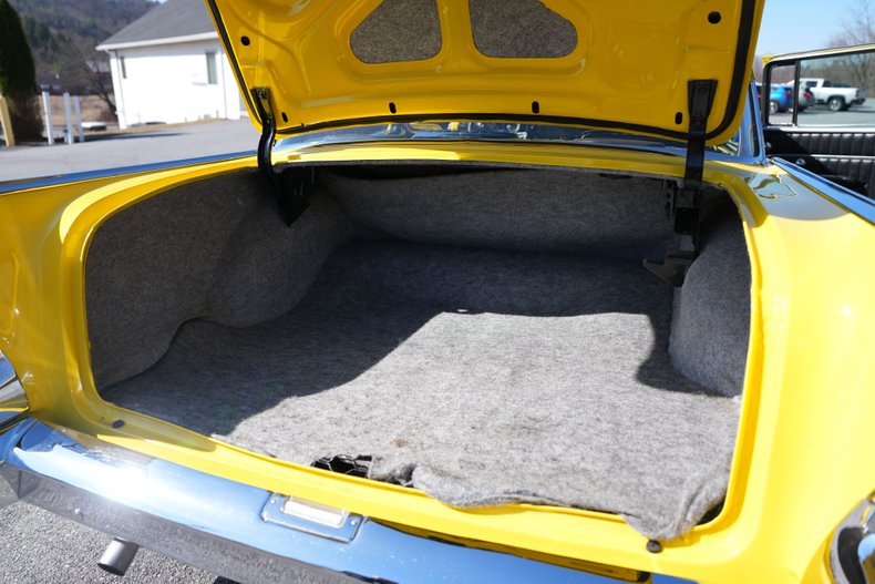 Chevrolet-Bel-air-1957-Yellow-Black-22