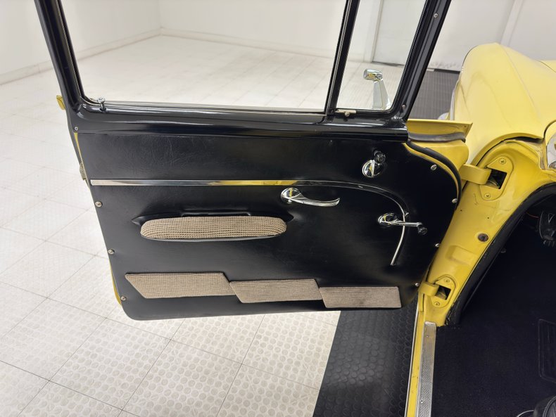 Chevrolet-Bel-air-1957-Yellow-Black-37