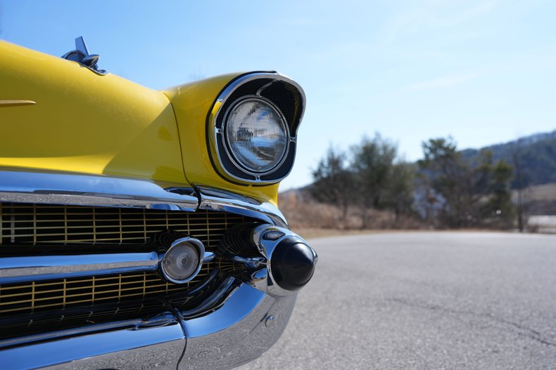 Chevrolet-Bel-air-1957-Yellow-Black-40