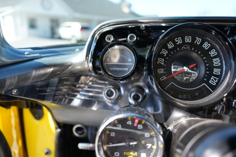 Chevrolet-Bel-air-1957-Yellow-Black-48