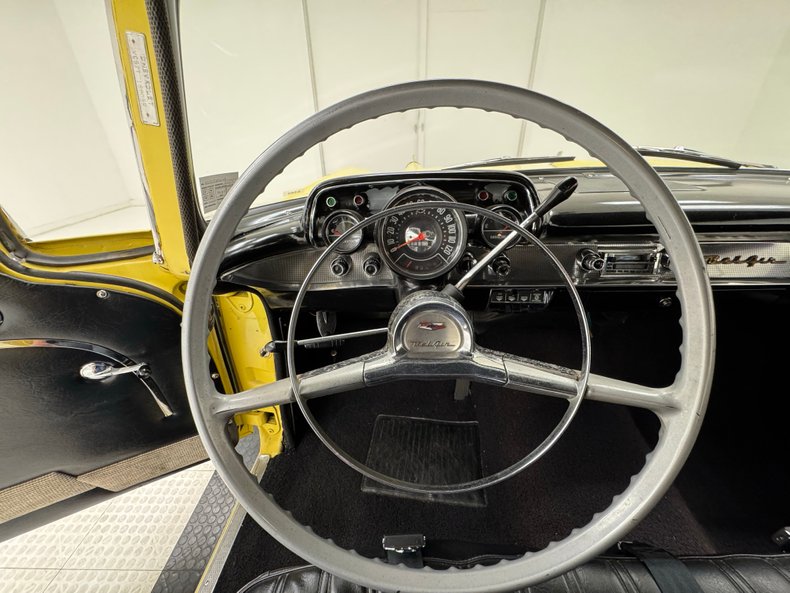 Chevrolet-Bel-air-1957-Yellow-Black-49