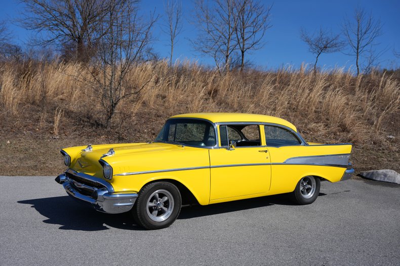 Chevrolet-Bel-air-1957-Yellow-Black-6