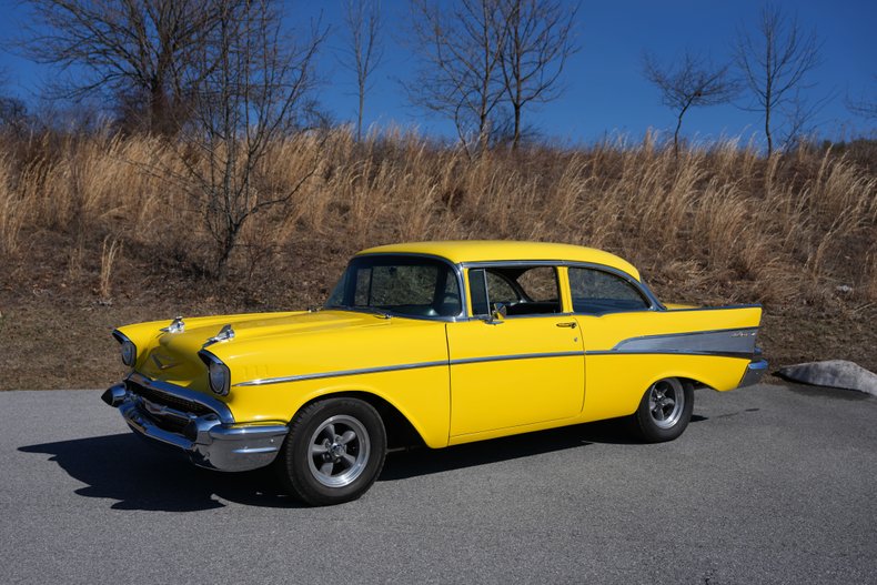 Chevrolet-Bel-air-1957-Yellow-Black-7