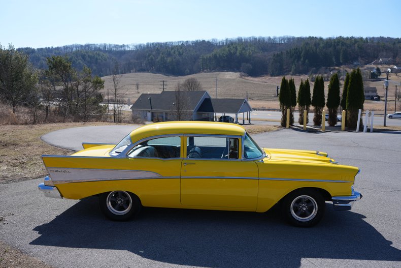 Chevrolet-Bel-air-1957-Yellow-Black-9