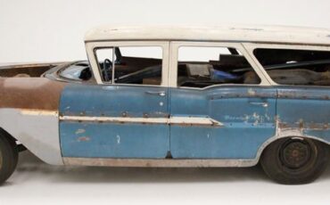 Chevrolet-Brookwood-1958-Fathom-Blue-Blue