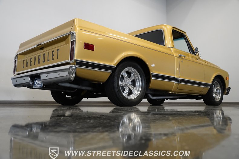 Chevrolet-C10-1970-Medium-Gold-Metallic-Gray-12
