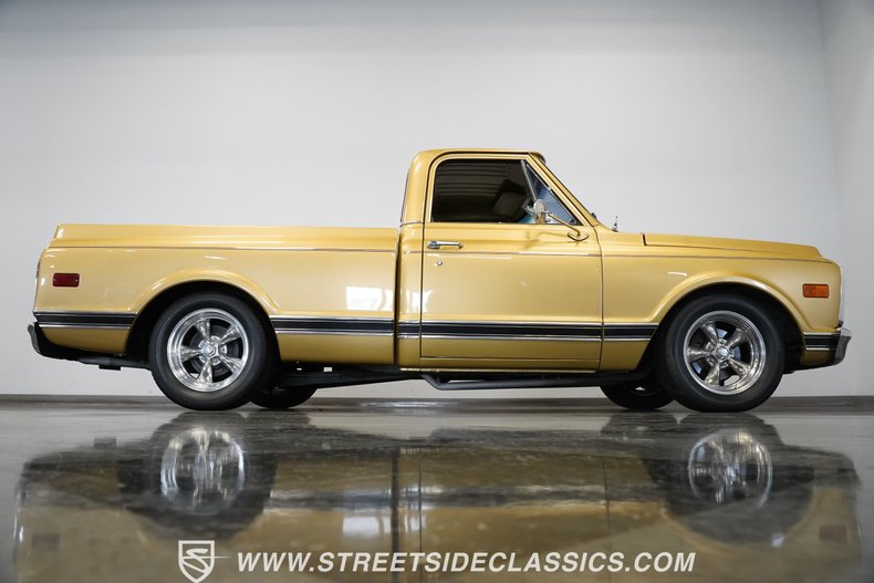 Chevrolet-C10-1970-Medium-Gold-Metallic-Gray-13