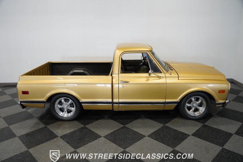 Chevrolet-C10-1970-Medium-Gold-Metallic-Gray-15