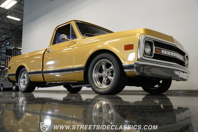 Chevrolet-C10-1970-Medium-Gold-Metallic-Gray-16