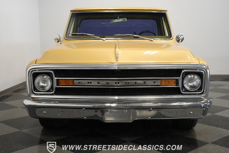 Chevrolet-C10-1970-Medium-Gold-Metallic-Gray-19