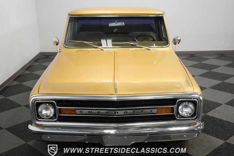 Chevrolet-C10-1970-Medium-Gold-Metallic-Gray-20