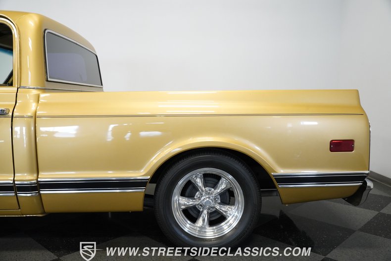 Chevrolet-C10-1970-Medium-Gold-Metallic-Gray-23