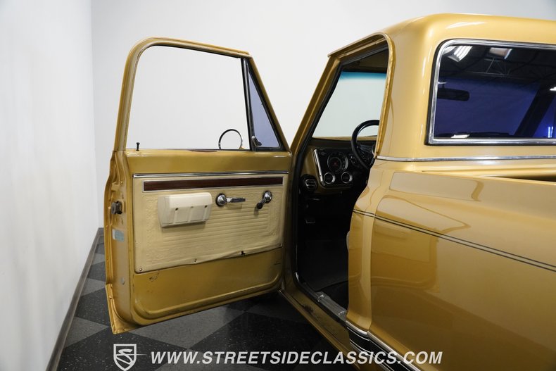 Chevrolet-C10-1970-Medium-Gold-Metallic-Gray-33