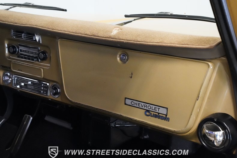 Chevrolet-C10-1970-Medium-Gold-Metallic-Gray-41