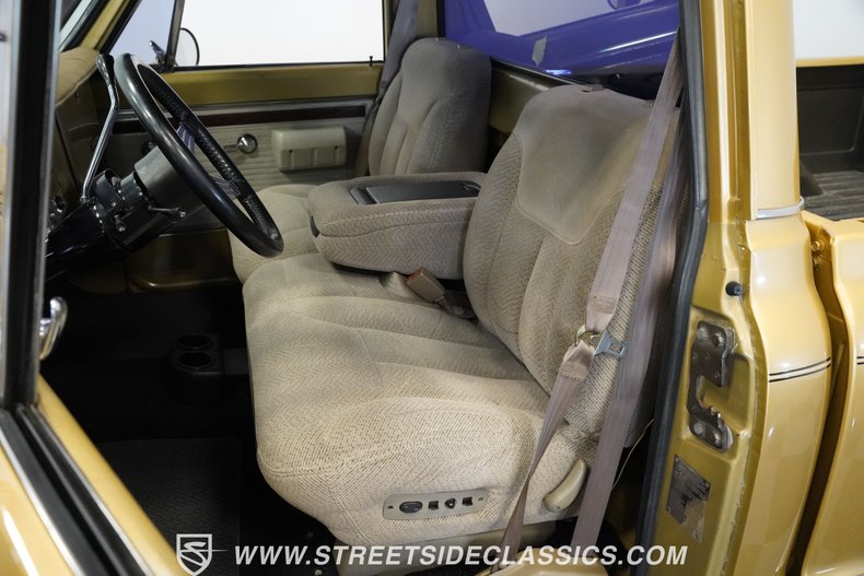 Chevrolet-C10-1970-Medium-Gold-Metallic-Gray-47