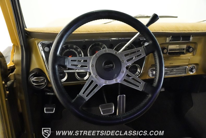 Chevrolet-C10-1970-Medium-Gold-Metallic-Gray-49