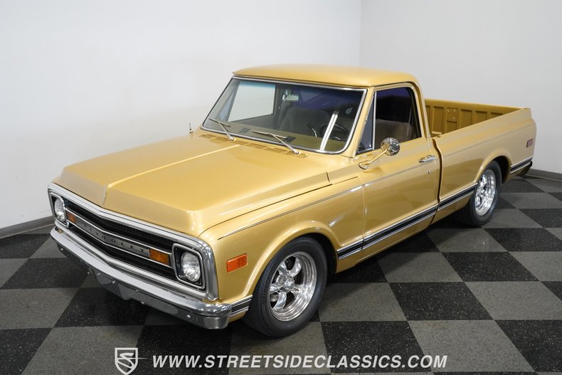 Chevrolet-C10-1970-Medium-Gold-Metallic-Gray-6