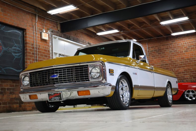 Chevrolet-C10-1972-Gold-Black-ampamp-Yellow-H-14