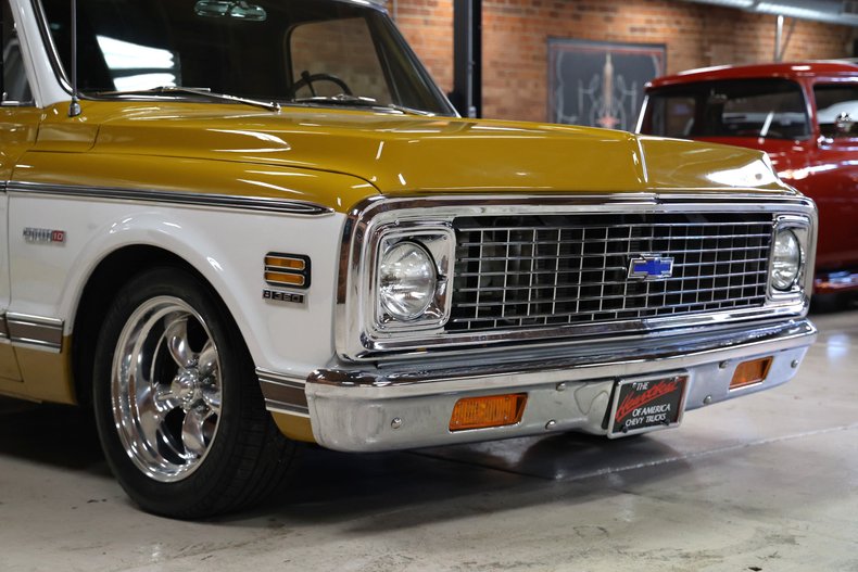 Chevrolet-C10-1972-Gold-Black-ampamp-Yellow-H-16