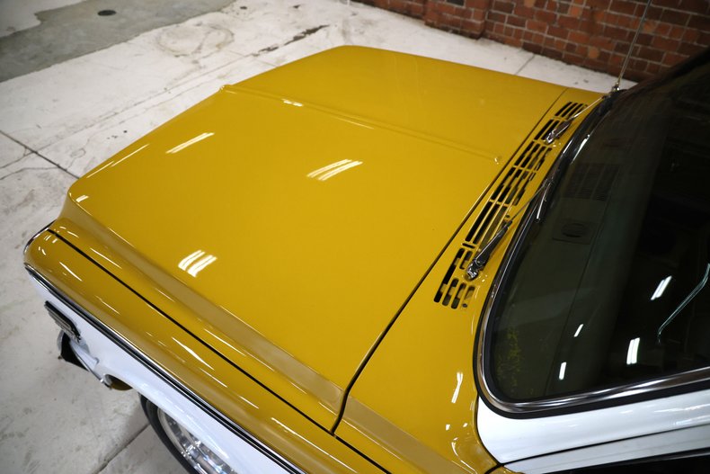 Chevrolet-C10-1972-Gold-Black-ampamp-Yellow-H-3