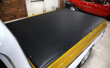 Chevrolet-C10-1972-Gold-Black-ampamp-Yellow-H-31