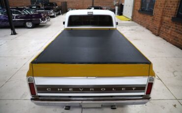 Chevrolet-C10-1972-Gold-Black-ampamp-Yellow-H-32