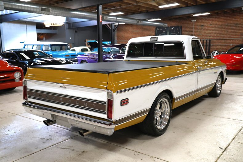 Chevrolet-C10-1972-Gold-Black-ampamp-Yellow-H-37