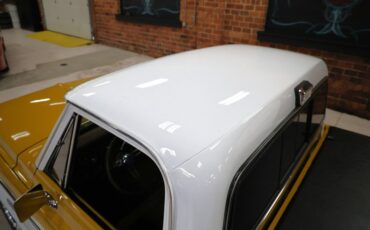 Chevrolet-C10-1972-Gold-Black-ampamp-Yellow-H-44