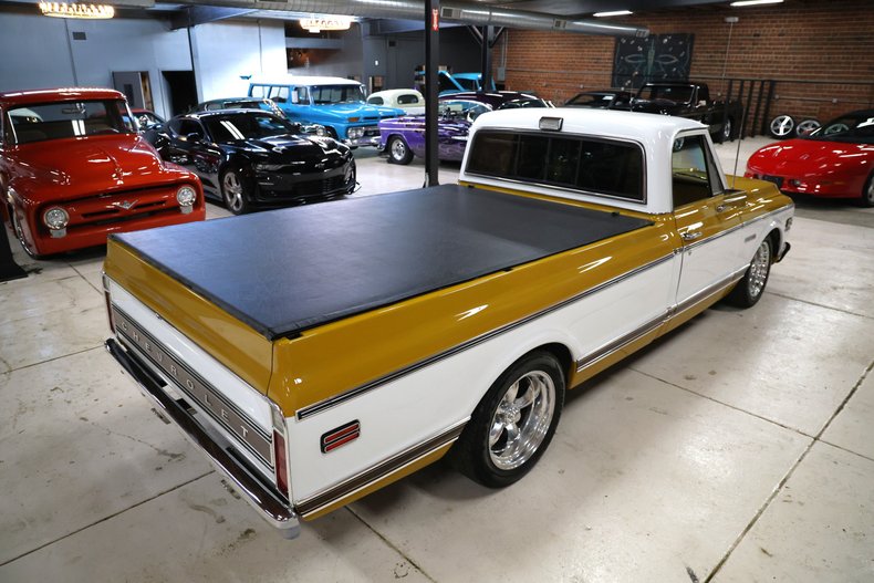 Chevrolet-C10-1972-Gold-Black-ampamp-Yellow-H-9