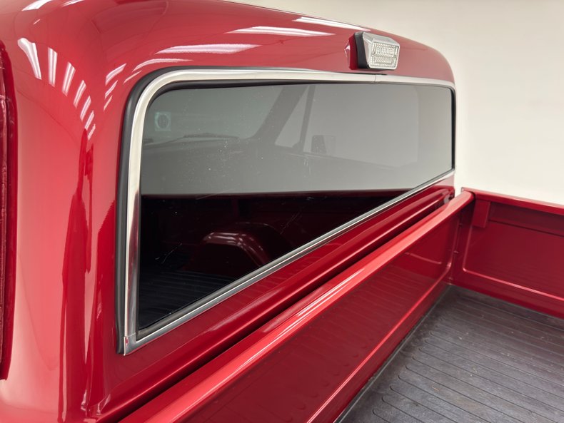 Chevrolet-C10-1972-Ruby-Red-Metallic-Black-20