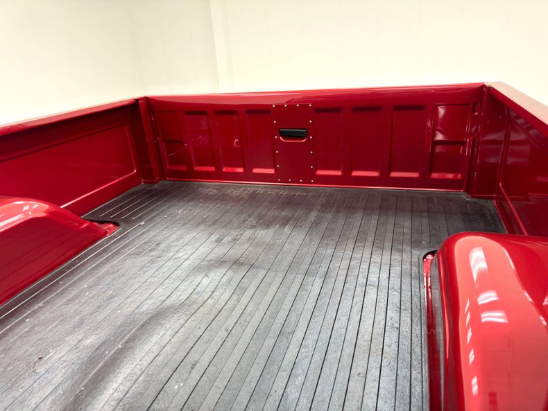 Chevrolet-C10-1972-Ruby-Red-Metallic-Black-21