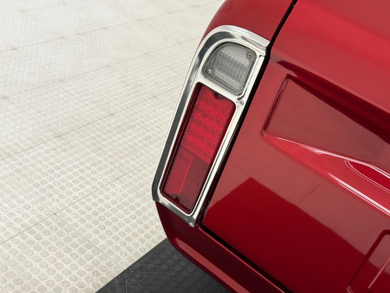 Chevrolet-C10-1972-Ruby-Red-Metallic-Black-22