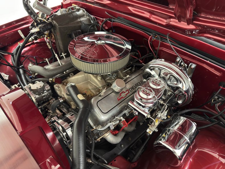 Chevrolet-C10-1972-Ruby-Red-Metallic-Black-26